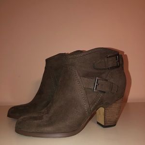 CROWN VINTAGE Booties